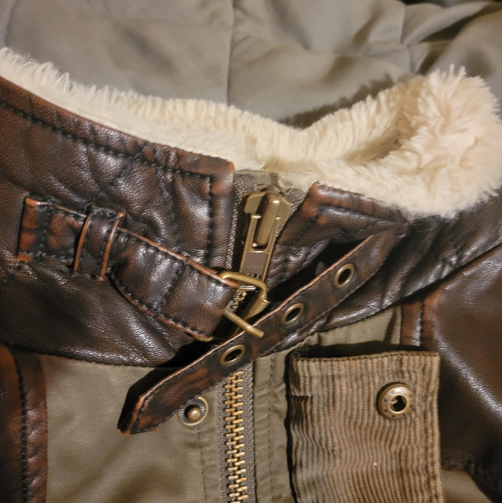 Buffalo Utility Jacket - Picture 2 of 8